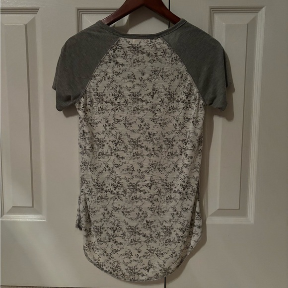 Patterned Short Sleeve Tee - Picture 2 of 2